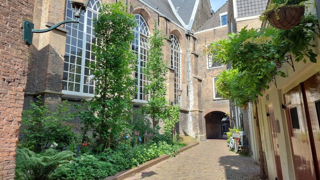 De Grote Kerk in Den Haag als uniek middelpunt van de stad