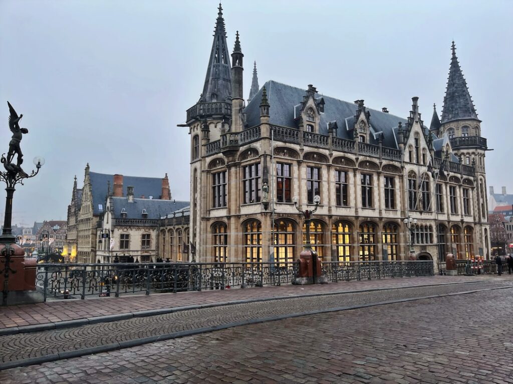 Ontdek het hart van de stad bij Den Haag Centraal Station